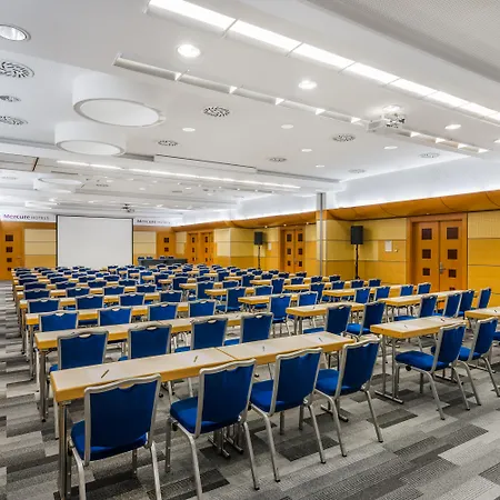 Ibis Castle Hill 酒店