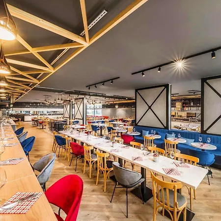 Ibis Castle Hill 酒店