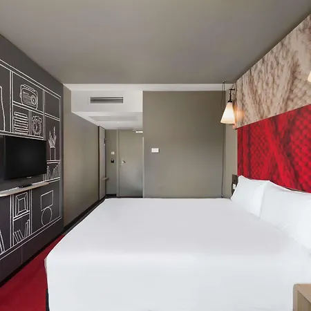 酒店 Ibis Castle Hill 3*