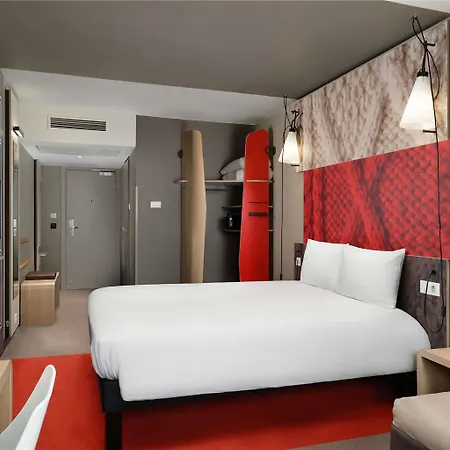 Ibis Castle Hill ホテル