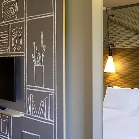 Ibis Castle Hill Hotel