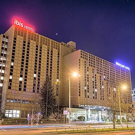 Ibis Castle Hill Hotel