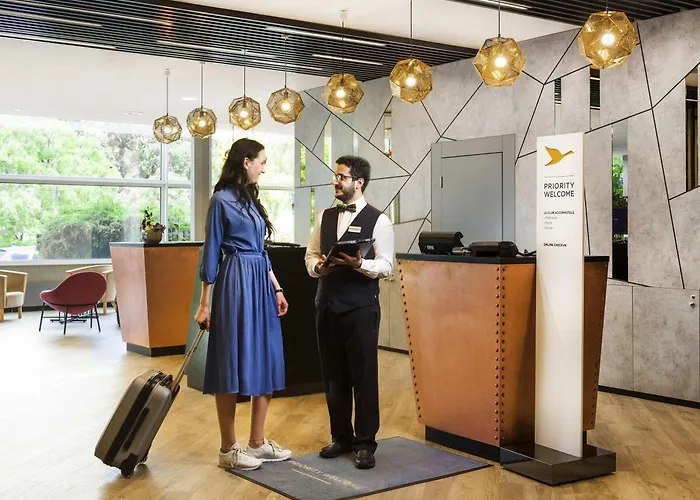 Hotel Ibis Castle Hill