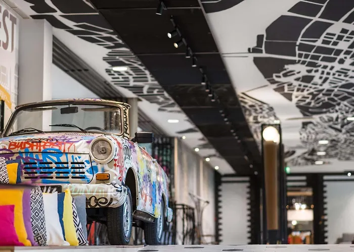 Hotel Ibis Castle Hill 3*