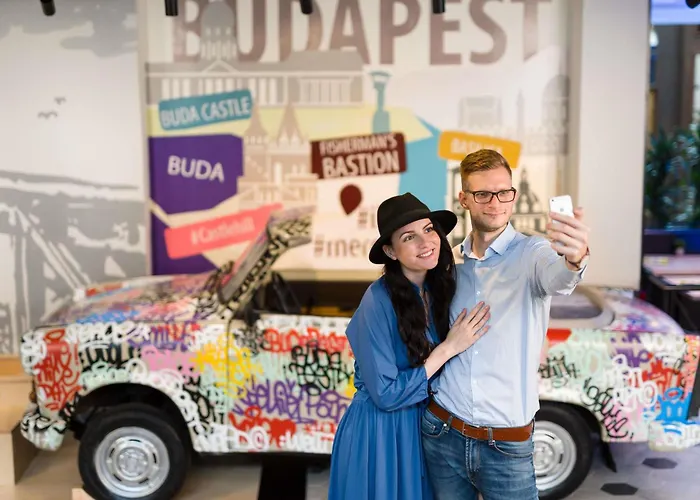 Hotel Ibis Castle Hill 3*