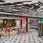 Ibis Castle Hill 3*
